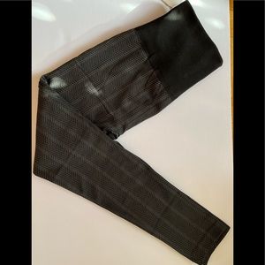 French Laundry Black/Grey Brushed leggings in Size 2X/3X - Medium Large